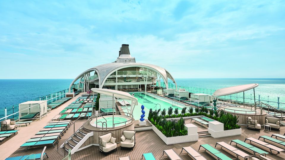 Mein Schiff Relax, Pooldeck ©René Supper, TUICRUISES GmbH Mein Schiff Relax, Pooldeck