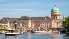 Potsdam, Nikolaikirche und Landtag