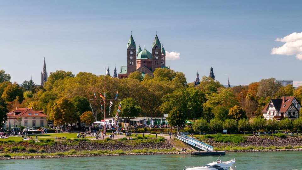Blick auf den Rhein in Speyer