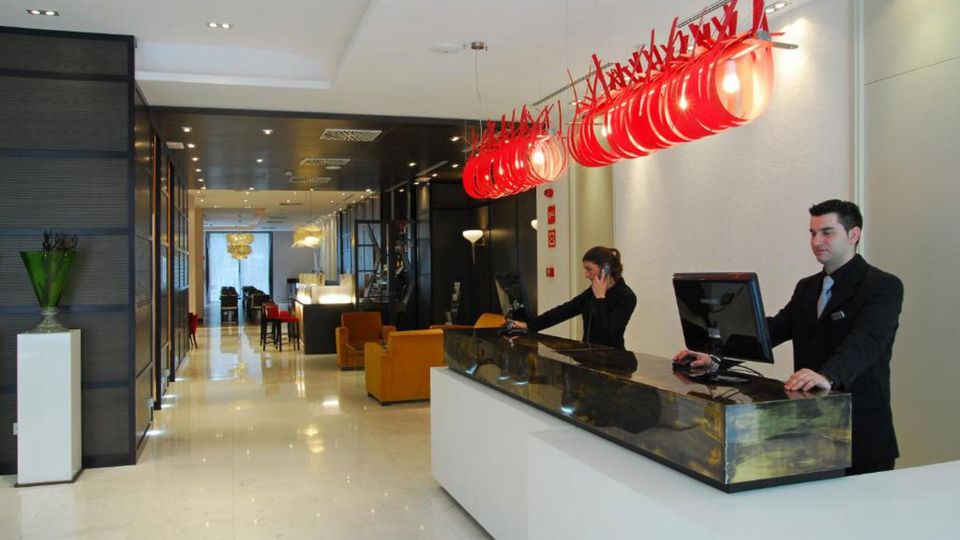 Grupotel Gran Via 678, Rezeption