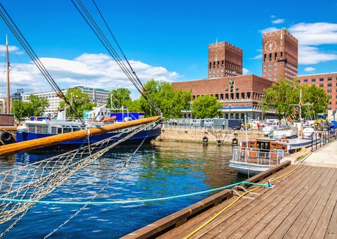 Oslo, Hafen und Rathaus