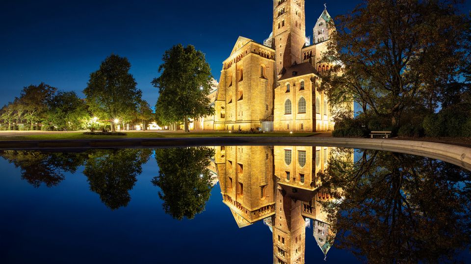 Speyer mit Dom am Abend
