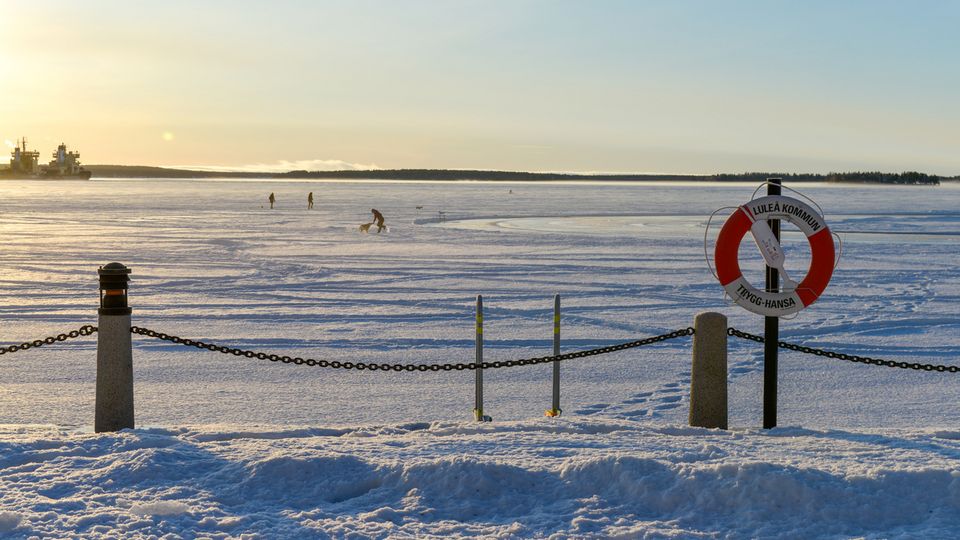 Ostsee zugefroren bei Lulea