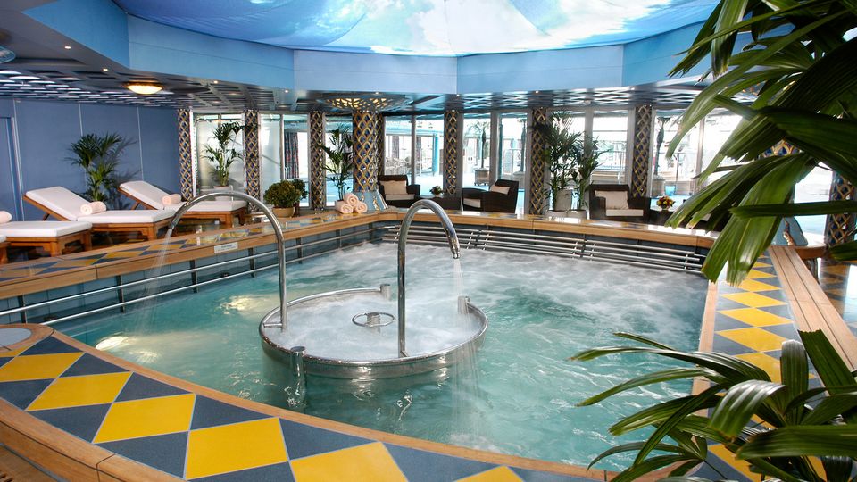 MS Oosterdam, Pool