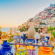 Positano, bunte Keramik ©neirfy, AdobeStock Positano, bunte Keramik