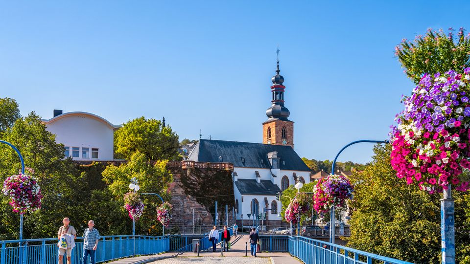 Saarbrücken alte Brücke mit Blick auf Schlosskirche