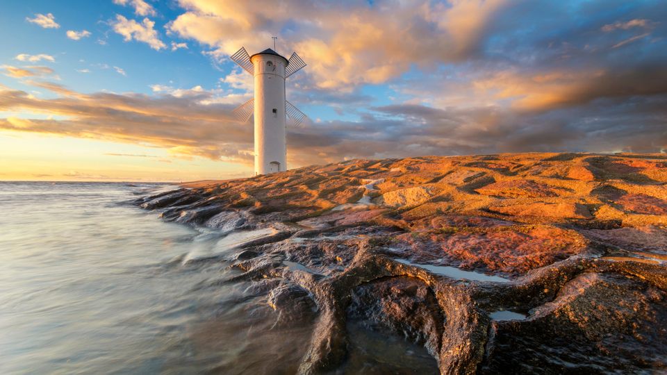 Swinemünde, Leuchtturm mit Sonnenuntergang
