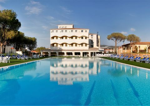 18_H_AHR Baja_external_with_pool