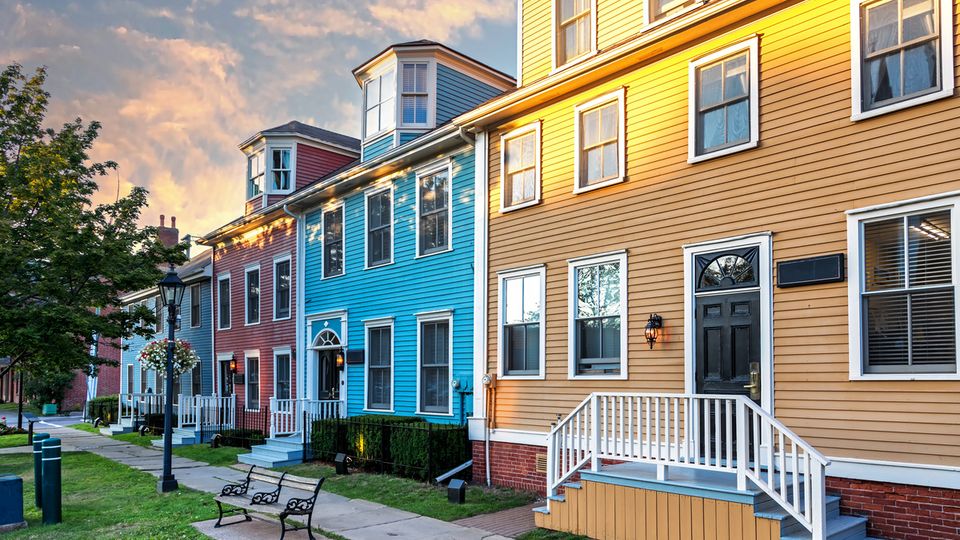 Charlottetown, bunte viktorianische Häuser ©Rixie, AdobeStock Charlottetown, bunte viktorianische Häuser