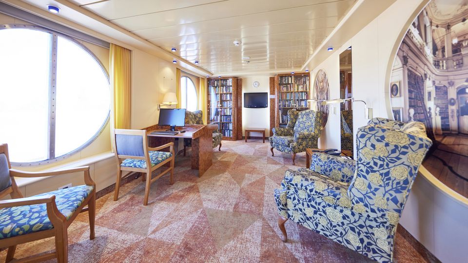 MS Hamburg, Bibliothek