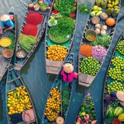 Schwimmender Markt im Mekong-Delta ©Chatchanan, AdobeStock Schwimmender Markt im Mekong-Delta