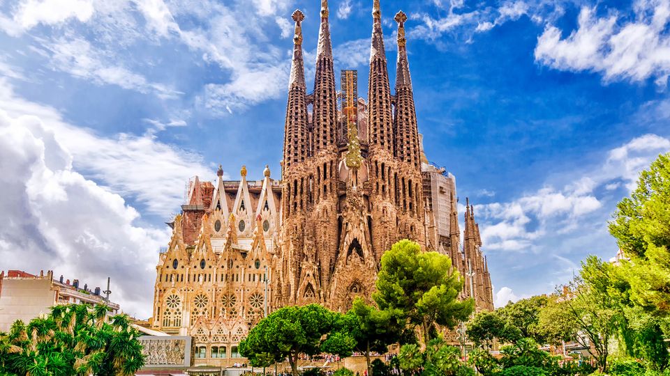 Teich und die Sagrada Familia
