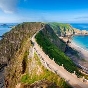 Naturdamm bei La Coupée, Insel Sark ©allard1, AdobeStock Naturdamm bei La Coupée, Insel Sark