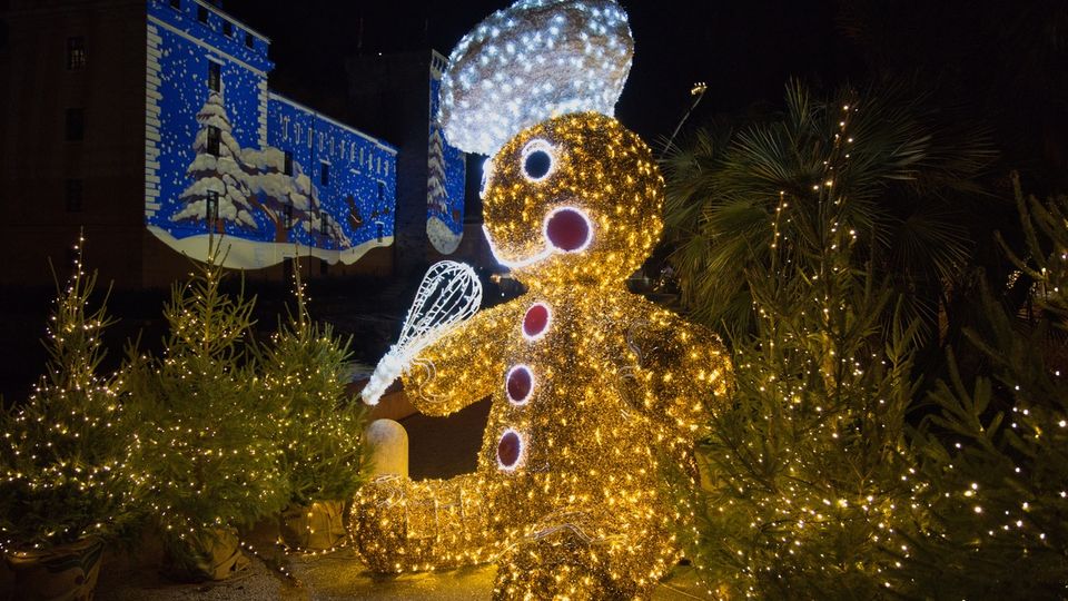 Weihnachtsdekoration in Riva del Garda