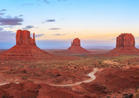 Monument Valley Navajo Tribal Park ©elena_suvorova, AdobeStock Monument Valley Navajo Tribal Park