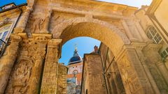 Besançon, Porte-Noire-Bogen und Kathedrale Saint-Jean