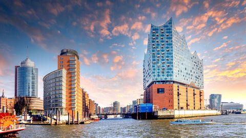 Elbphilharmonie im Abendlicht