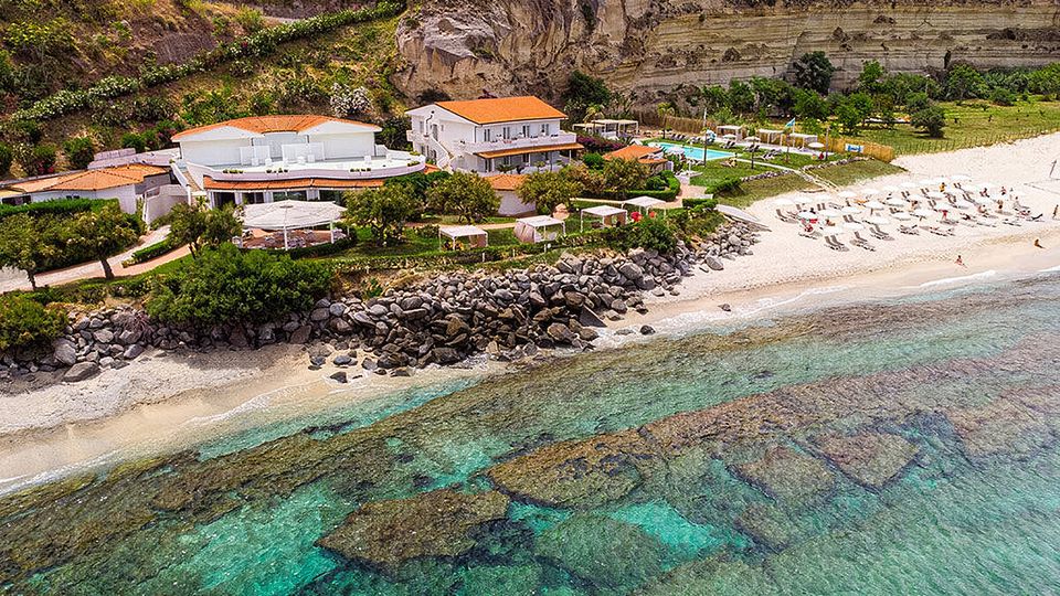 Borgo di Riaci, Blick auf den Strand